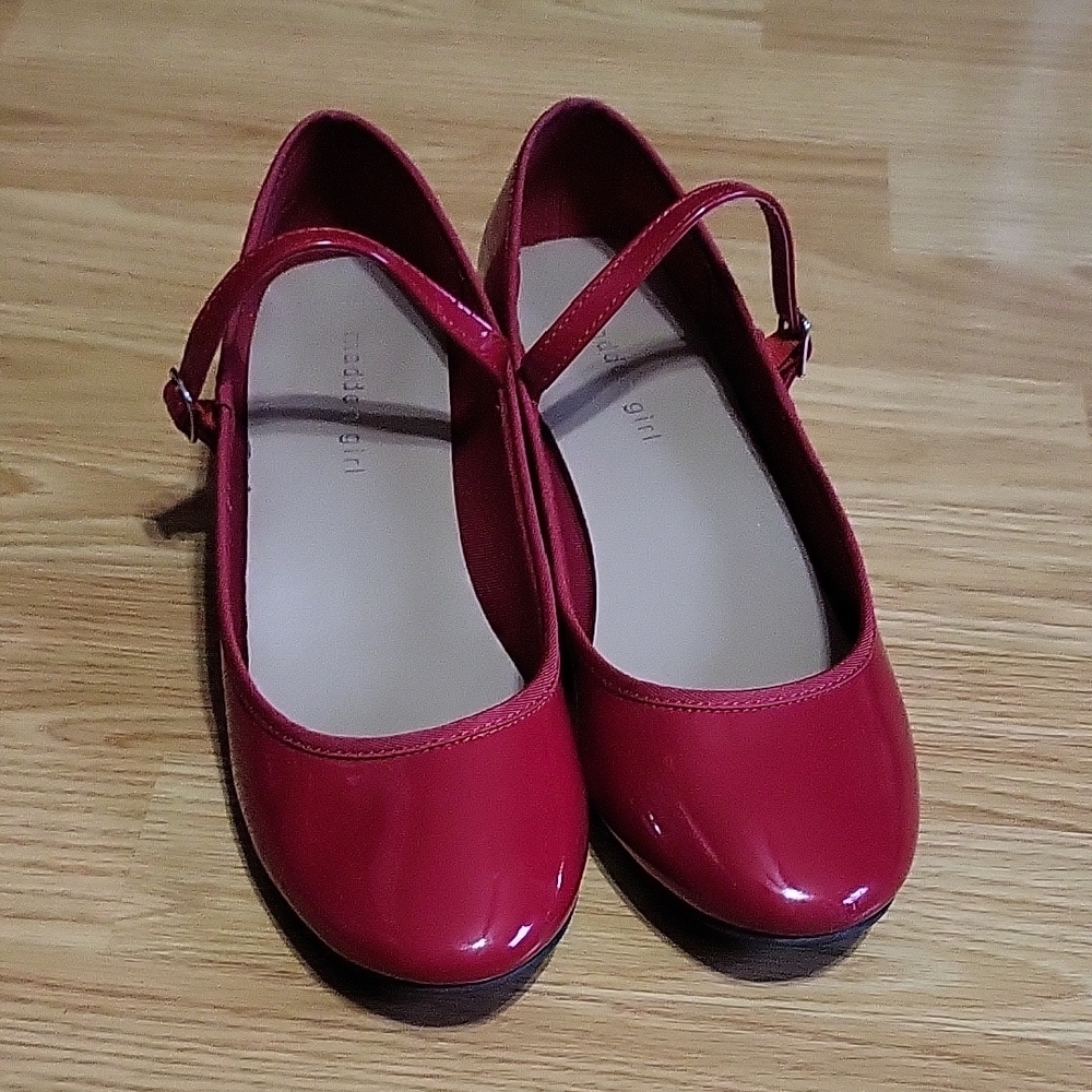 Steve Madden Red Flats